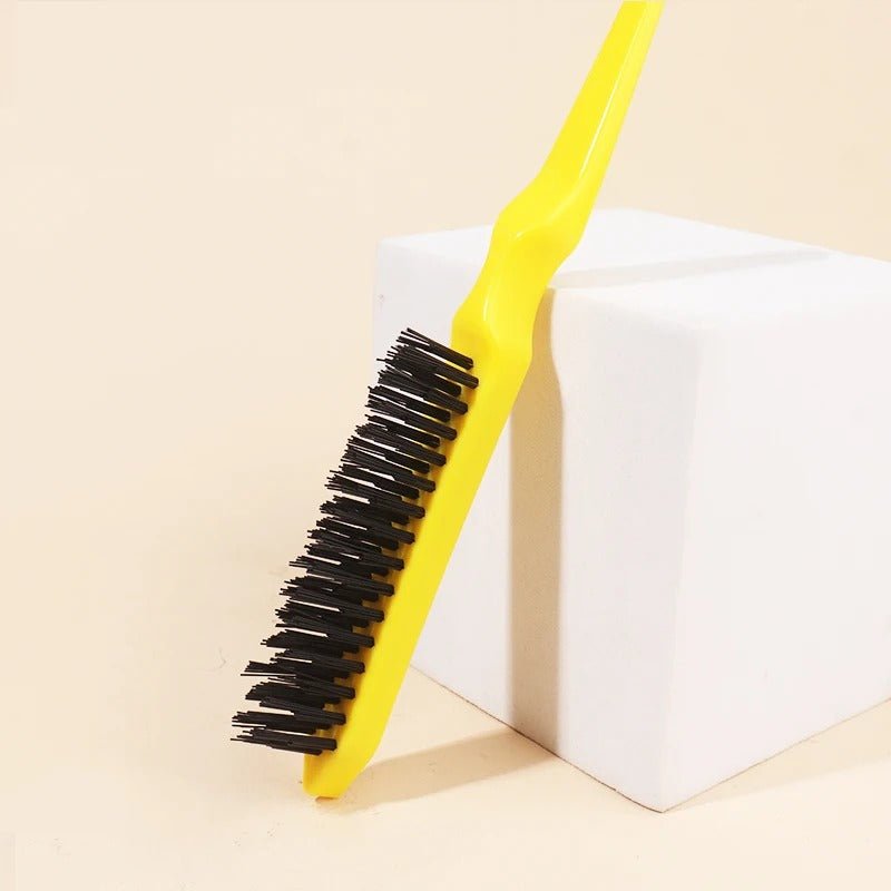 Brosse à cheveux jaune