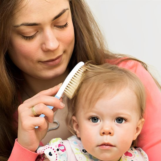 Brosse cheveux pour bebe maman bebe