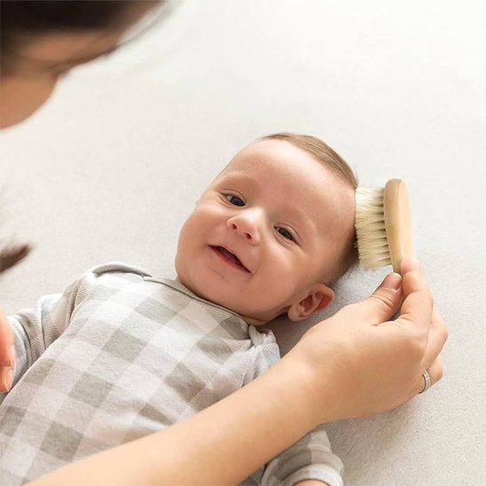 Brosse cheveux pour bebe maman tien la brosse