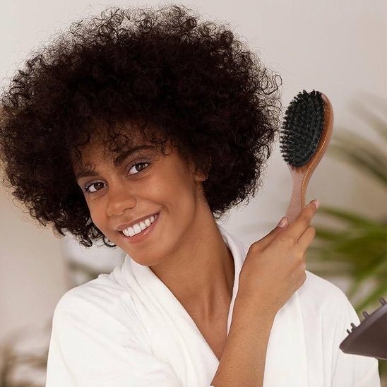 Brosse poil de sanglier fille cheveux friser