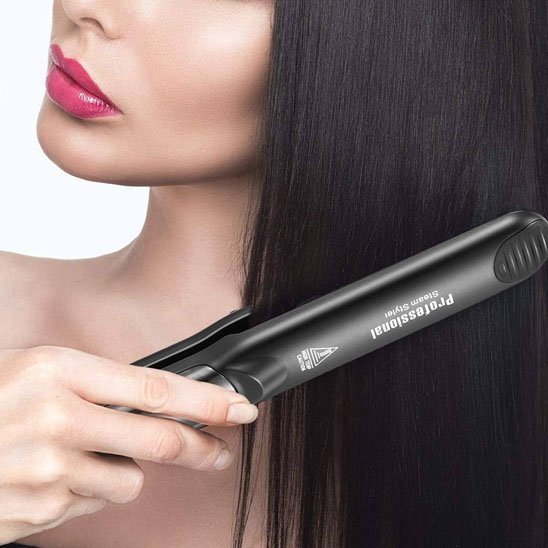 lisseur vapeur dans la main